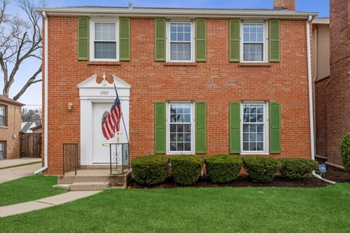 1707 N 77th Ct, Elmwood Park, IL, 60707-4111 | Card Image