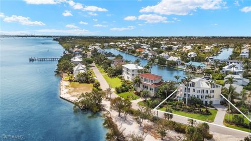 1581 San Carlos Bay Dr, SANIBEL, FL, 33957-3423 | Card Image