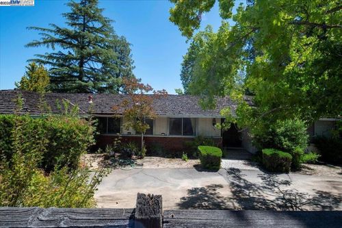 196 Crest Ave, Alamo, CA, 94507-2645 | Card Image