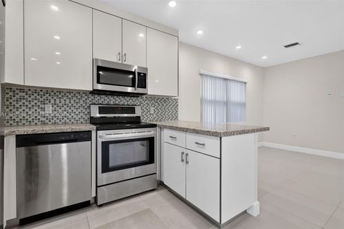 3-12800 Ne 11th Ave, North Miami, FL, 33161-4276 | Card Image
