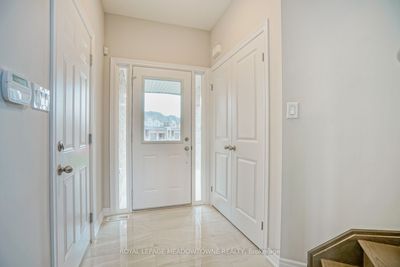 17 Pinot Cres, Home with 3 bedrooms, 4 bathrooms and 4 parking in Stoney Creek ON | Image 3