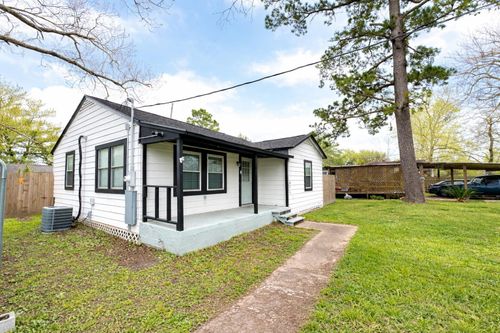 406 N Fig St, Sweeny, TX, 77480-2512 | Card Image