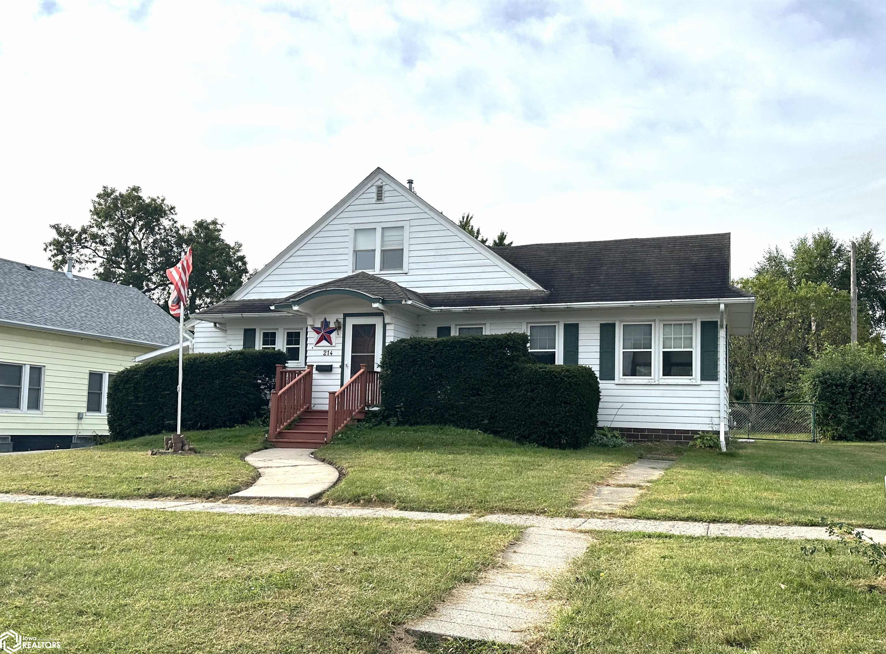 1st Ave, Clarion, IA 50525