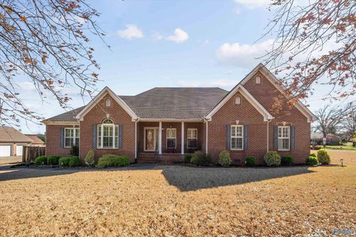 1815 Lindsay Ln S, Athens, AL, 35613-2731 | Card Image