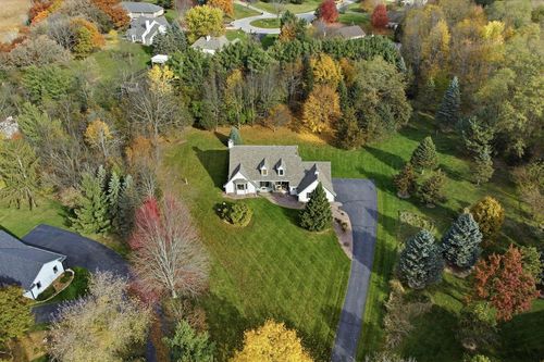 789 N Forest Ridge Court, Summit, WI, 53066 | Card Image