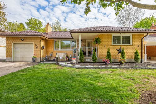58 Centre Cres, London, ON, N6J2Z6 | Card Image