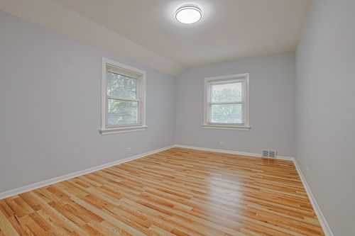 1762 Coolidge Ave, Berkeley, IL, 60163-1518 | Card Image