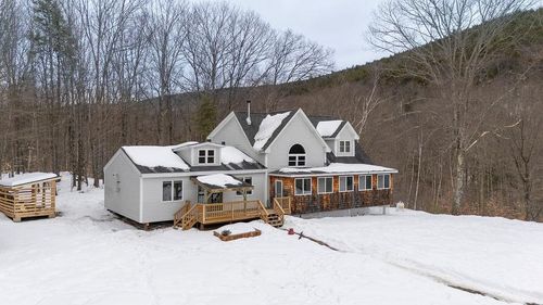570 County Rd, Bradford, NH, 03221-3415 | Card Image