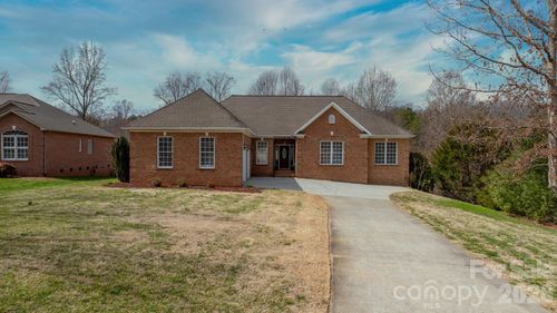 215 Browning Dr, Taylorsville, NC, 28681-3350 | Card Image