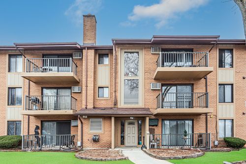 apt-6-7010 W 110th St, Worth, IL, 60482-1495 | Card Image