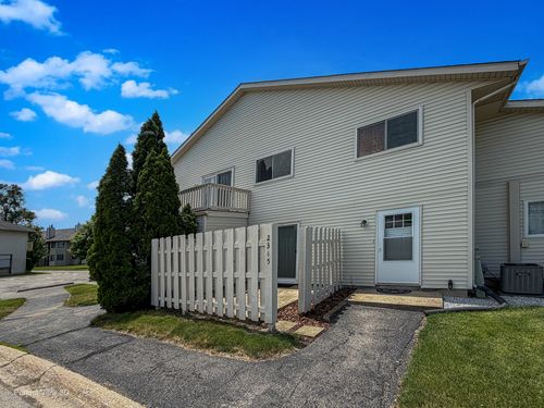 305c-2345 Carnation Dr, Crest Hill, IL, 60403-1603 | Card Image
