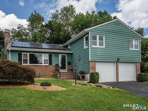 74 Lyman Rd, West Hartford, CT, 06117-1311 | Card Image