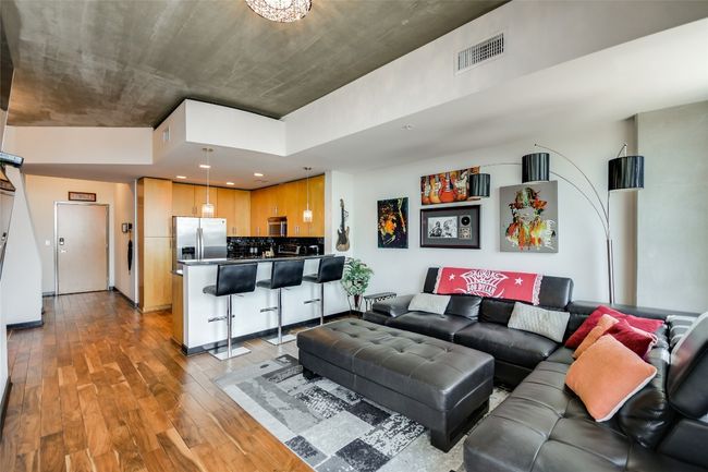 APT-3807 - 360 Nueces St, Condo with 1 bedrooms, 1 bathrooms and 1 parking in Austin TX | Image 5
