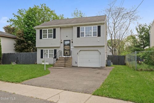 1822 Avenue B, Watervliet, NY, 12189-2548 | Card Image