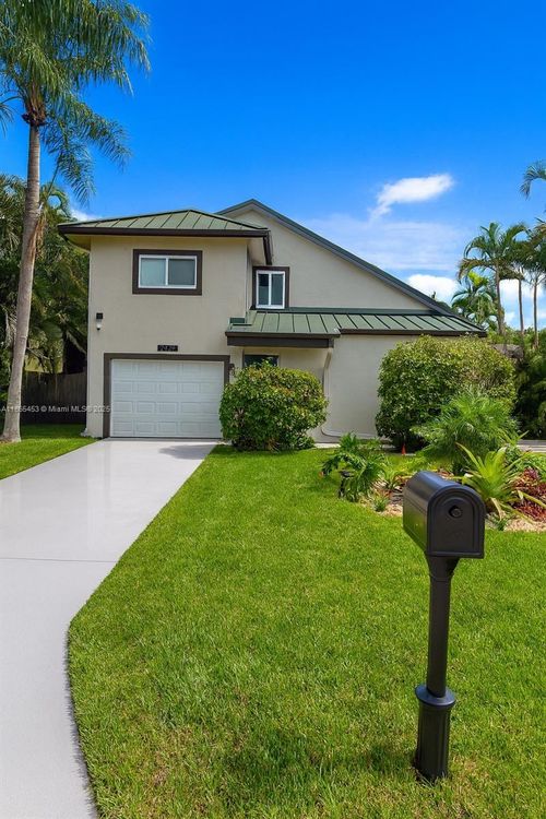 2429 Sundy Ave, Delray Beach, FL, 33444-2127 | Card Image
