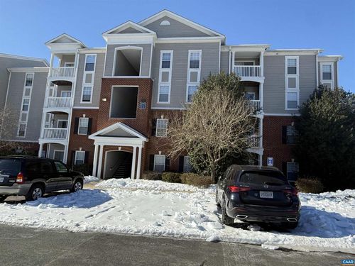 apt-201-190 Yellowstone Dr, CHARLOTTESVILLE, VA, 22903-8119 | Card Image