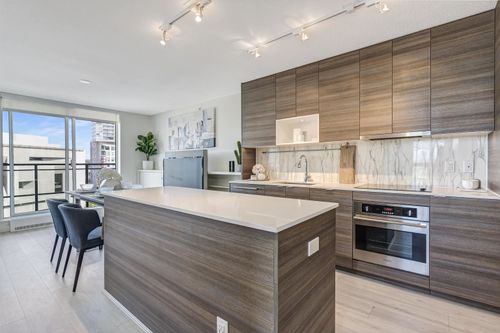 908-13398 104 Ave, Surrey, BC, V3T1V6 | Card Image
