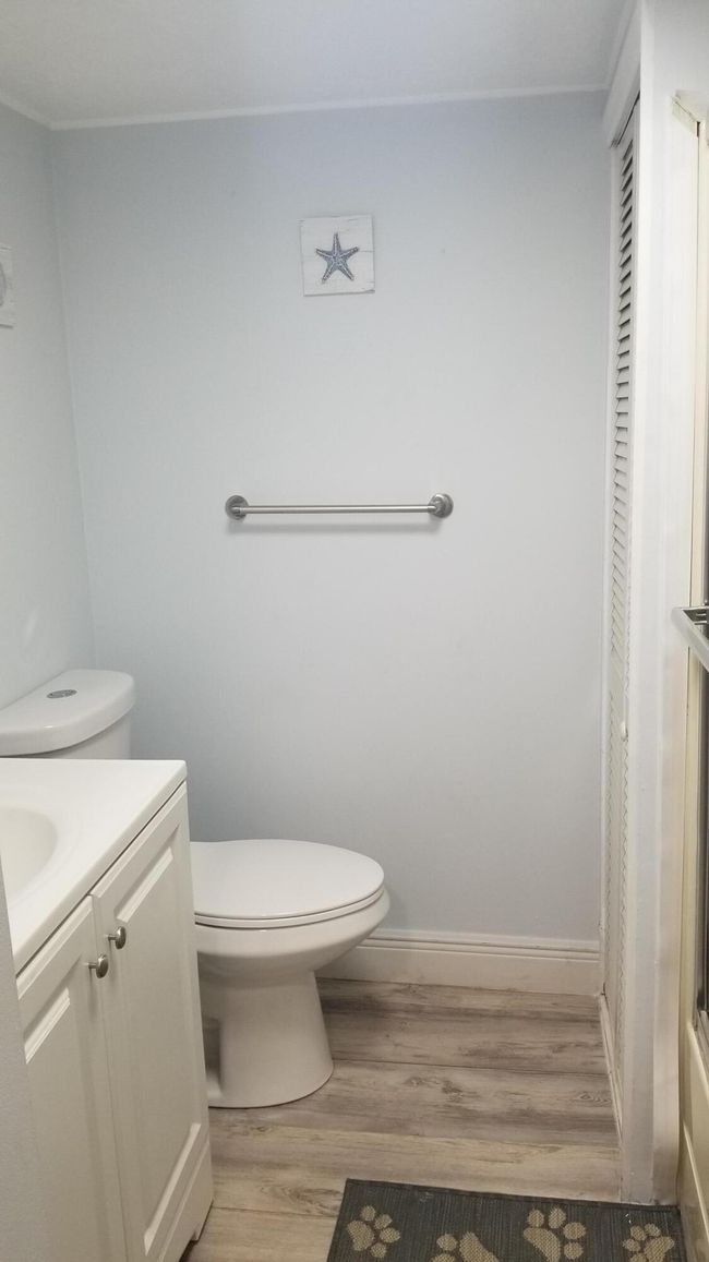 105-Bathroom | Image 11