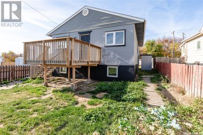 602 9th Ave Nw, House other with 3 bedrooms, 2 bathrooms and null parking in Moose Jaw SK | Image 2