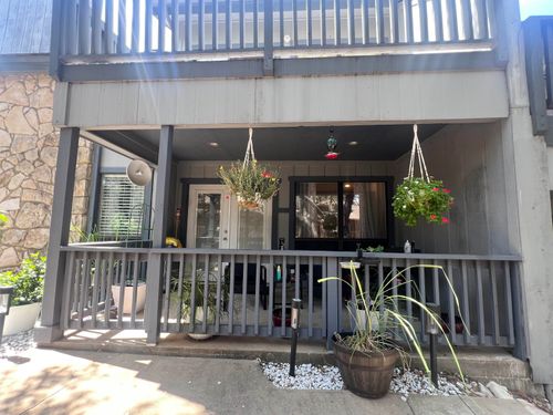 307 Crest Vw, Horseshoe Bay, TX, 78657-6103 | Card Image