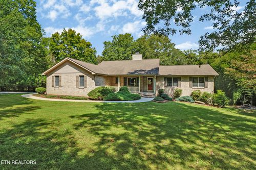 1061 Laurel Cir, Crossville, TN, 38555-0117 | Card Image