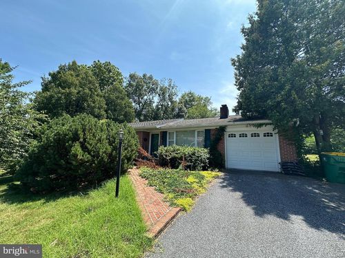 18529 Sherbrooke Dr, HAGERSTOWN, MD, 21742-2320 | Card Image
