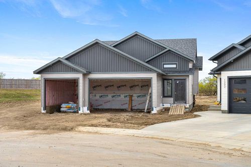 5519 13 St, Lloydminster, AB, T9V3T4 | Card Image