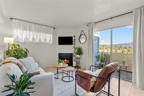 unit-88-18209 Sierra Hwy, Canyon Country, CA, 91351-5401 | Card Image