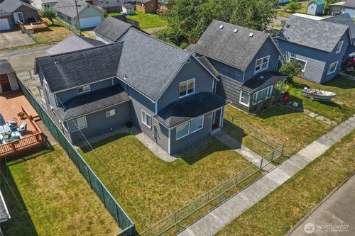 1120 3rd St, Cosmopolis, WA, 98537-3838 | Card Image