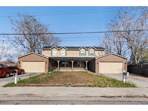 6950 Newport St, Commerce City, CO, 80022-2624 | Card Image