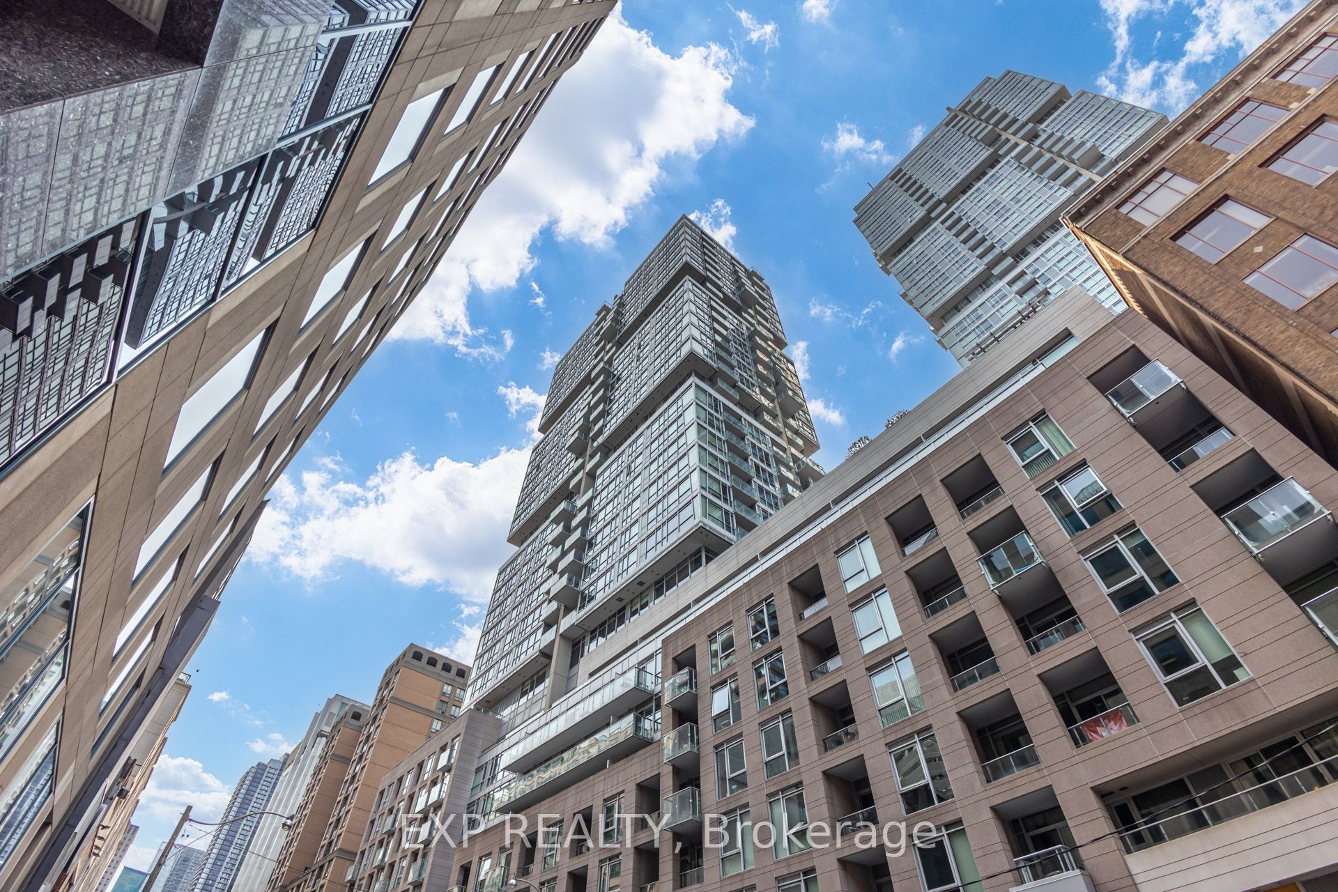 Residential Lease in Toronto C01