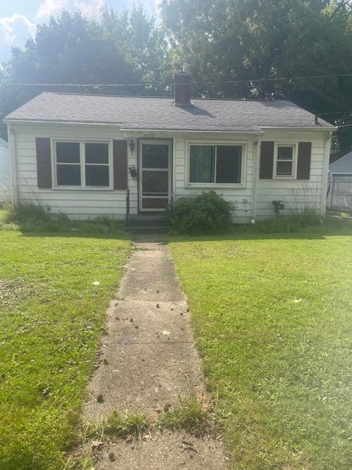 3028 Lowell St, Kalamazoo, MI, 49001-4459 | Card Image