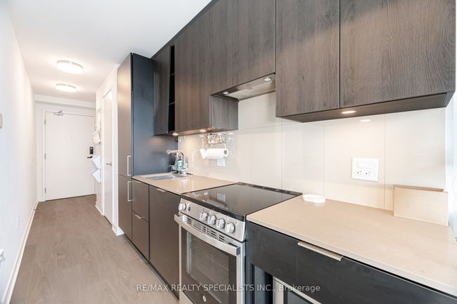 3308 - 3900 Confederation Pky, Condo with 1 bedrooms, 1 bathrooms and null parking in Mississauga ON | Image 5