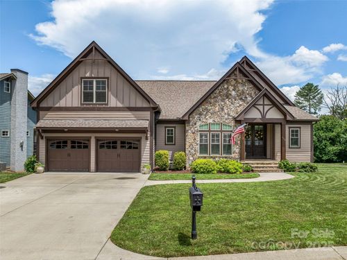 119 Birchbark Dr, Mills River, NC, 28759-4100 | Card Image