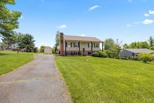 115 Mattiponi Dr, Madison Heights, VA, 24572-3410 | Card Image