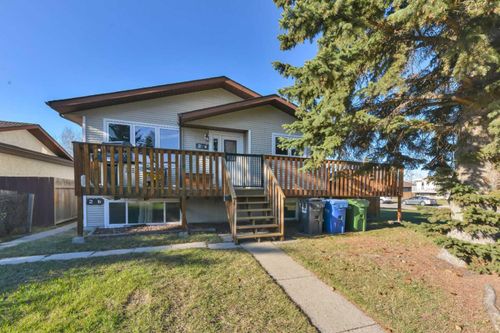 2 Greenham Drive, Red Deer, AB, T4P2X4 | Card Image