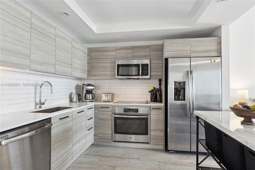 unit-1612-121 Ne 34th St, Miami, FL, 33137-3872 | Card Image