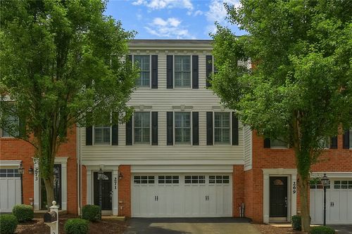 271 Overlook Ct, Coraopolis, PA, 15108-8981 | Card Image