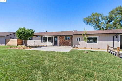 3393 Gateway Rd, Bethel Island, CA, 94511-0679 | Card Image