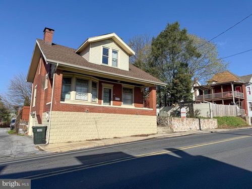 725 N 7th St, LEBANON, PA, 17046-2911 | Card Image