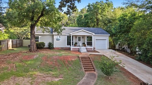 1016 Woodland Dr, Palestine, TX, 75801-5252 | Card Image