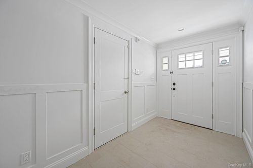 114 Beach Ave, Bellmore, NY, 11710-4703 | Card Image