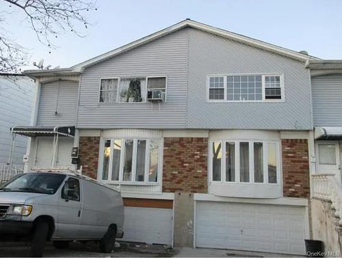 77 Spartan Ave, Staten Island, NY, 10303-1750 | Card Image