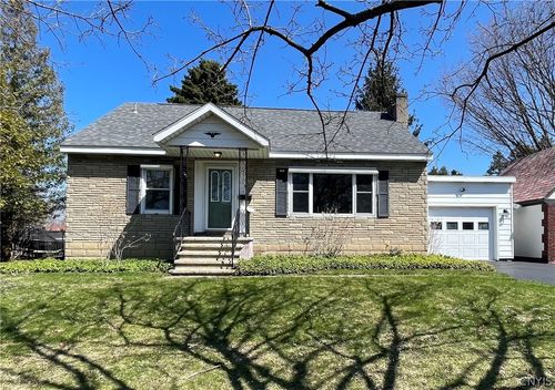 77 W 7th St, Oswego, NY, 13126-1506 | Card Image