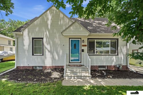 3600 Melrose Ave, Lincoln, NE, 68506-6122 | Card Image