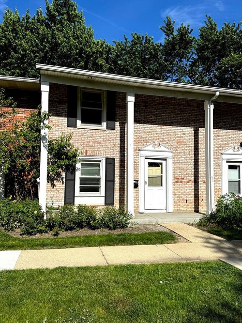 1851 Mckool Ave, Streamwood, IL, 60107-3147 | Card Image