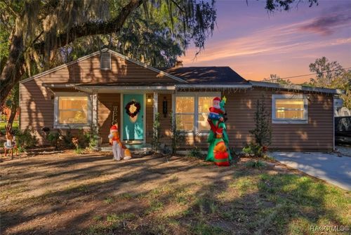 329 10th St, Crystal River, FL, 34428-3624 | Card Image