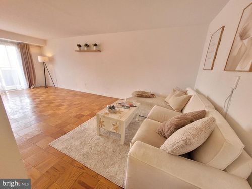 apt-512-3101 S Manchester St, FALLS CHURCH, VA, 22044-2726 | Card Image