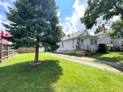 2 Russell Ave, House other with 2 bedrooms, 2 bathrooms and 5 parking in Saint Catharines ON | Image 1