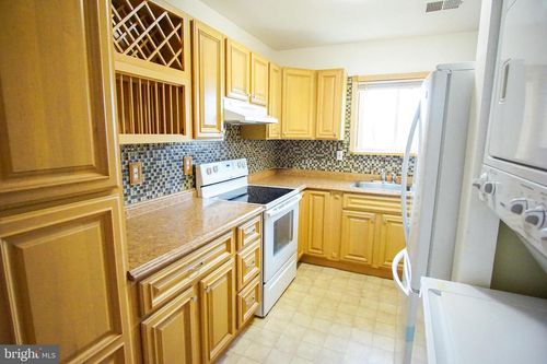 a-11-3922 Rolling Rd, PIKESVILLE, MD, 21208-2311 | Card Image
